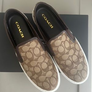 Coach signature logo slip on sneaker great condition
